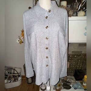 Theo & Spence shacket. Super cozy. SIZE MEDIUM NWT